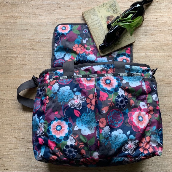 LeSportsac Ryan Tote w/ Changing Pad - Picture 3 of 5